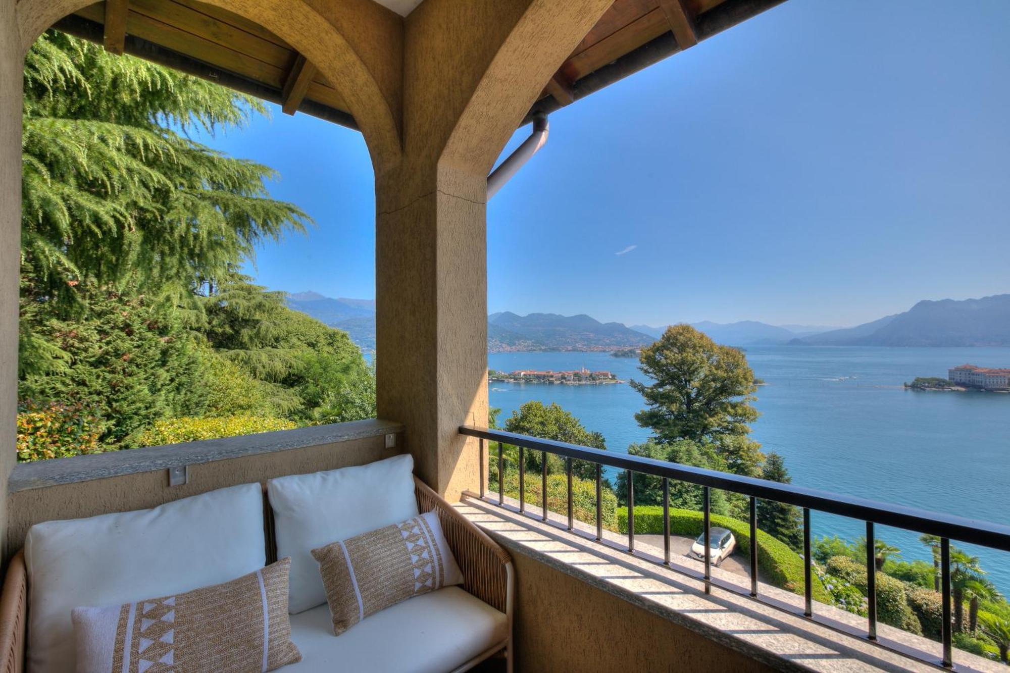 Pandora Lake View Stresa - Happy Rentals Kültér fotó
